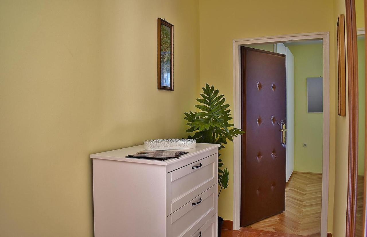 Apartment Palace راب المظهر الخارجي الصورة