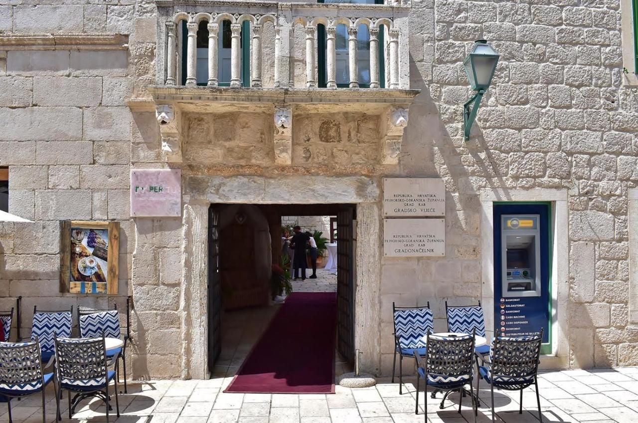 Apartment Palace راب المظهر الخارجي الصورة